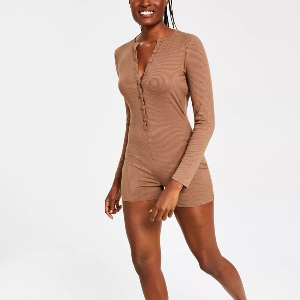 🌴Jenni Style Plum Color Long Sleeve Button-Up Romper